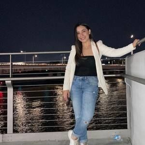 Meet your Posher, Alexandra